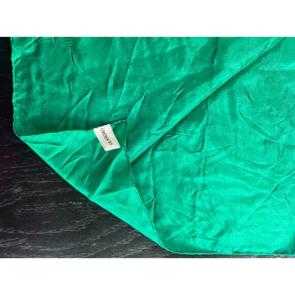 Vtg Silk road- Emerald Green- Shiny 34x34" jewel tone- Solid Color some wear - Picture 4 of 5